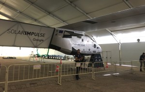 Parking dans le hangar prêt pour être vu par les invités.